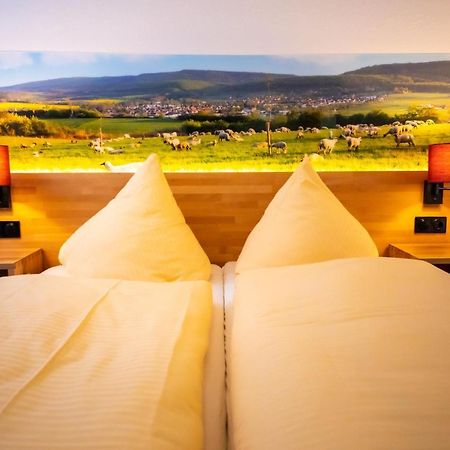 Wohlfuehlhotel Im Schlosspark - Self Checkin Willebadessen Zewnętrze zdjęcie