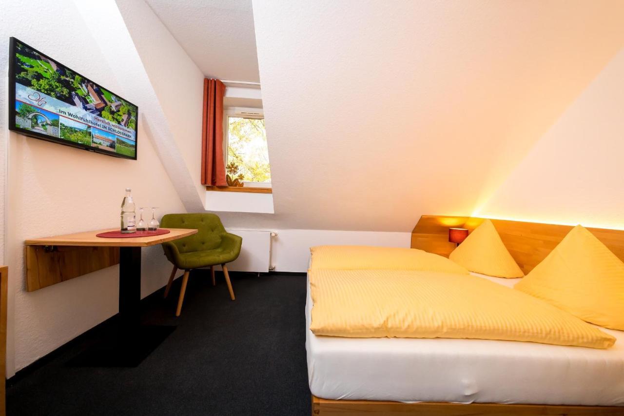 Wohlfuehlhotel Im Schlosspark - Self Checkin Willebadessen Zewnętrze zdjęcie